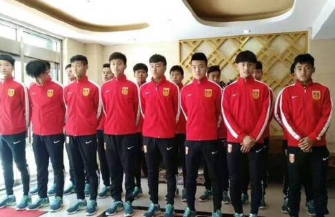 国产乱码精品一区二区三区卡