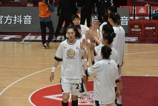 亚洲欧美日本在线
